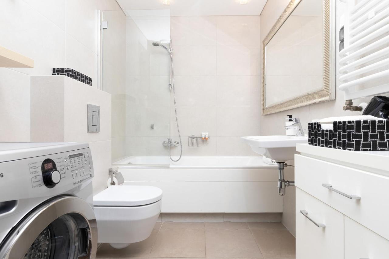 Old Town Neptun Apartments By Noclegi Renters غدانسك المظهر الخارجي الصورة